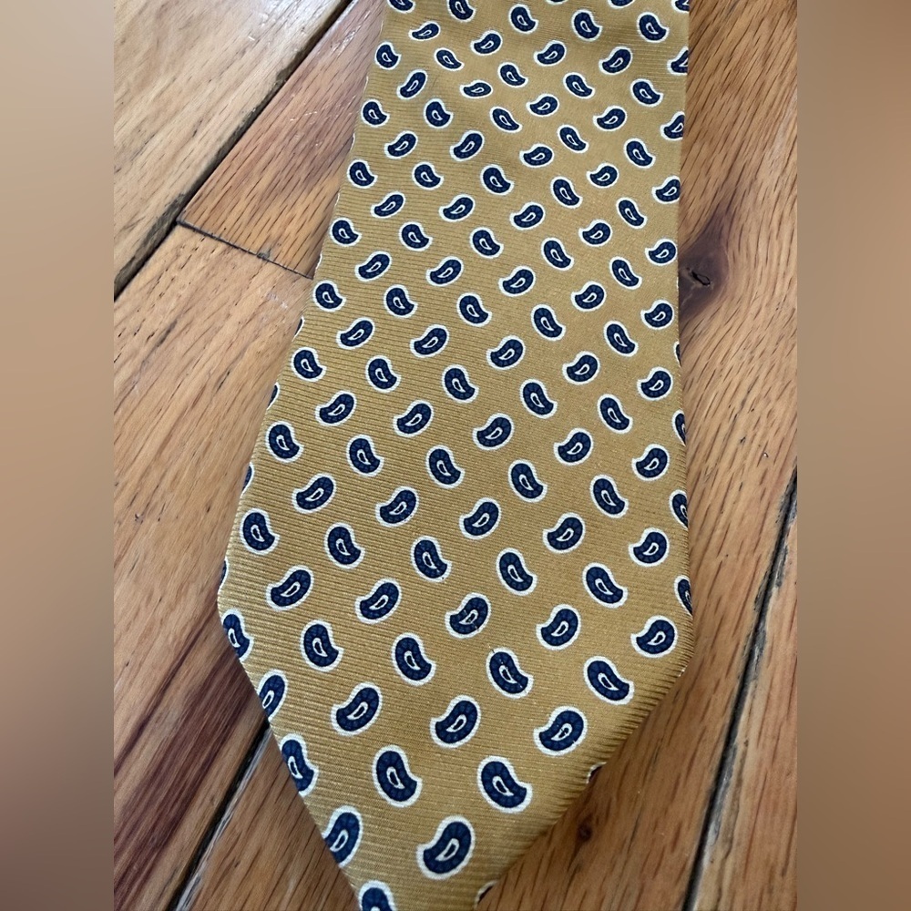 Brooks Brothers Makers 100% Silk Men’s Tie Gold/Blue Paisley Geometric 56” - Picture 2 of 6